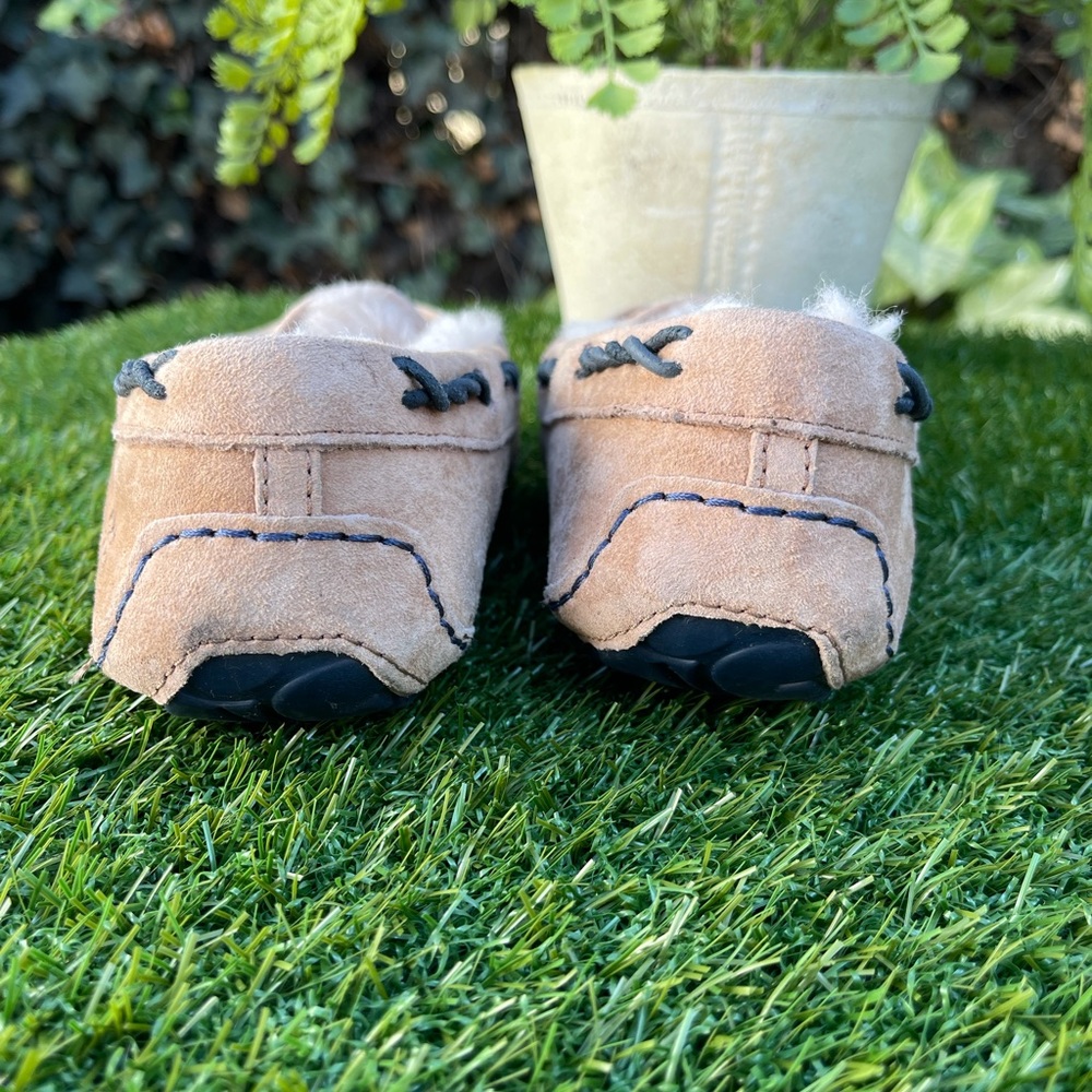 UGG🍂🍁Mocassins slip on Slippers Womens size 5 - Picture 7 of 7